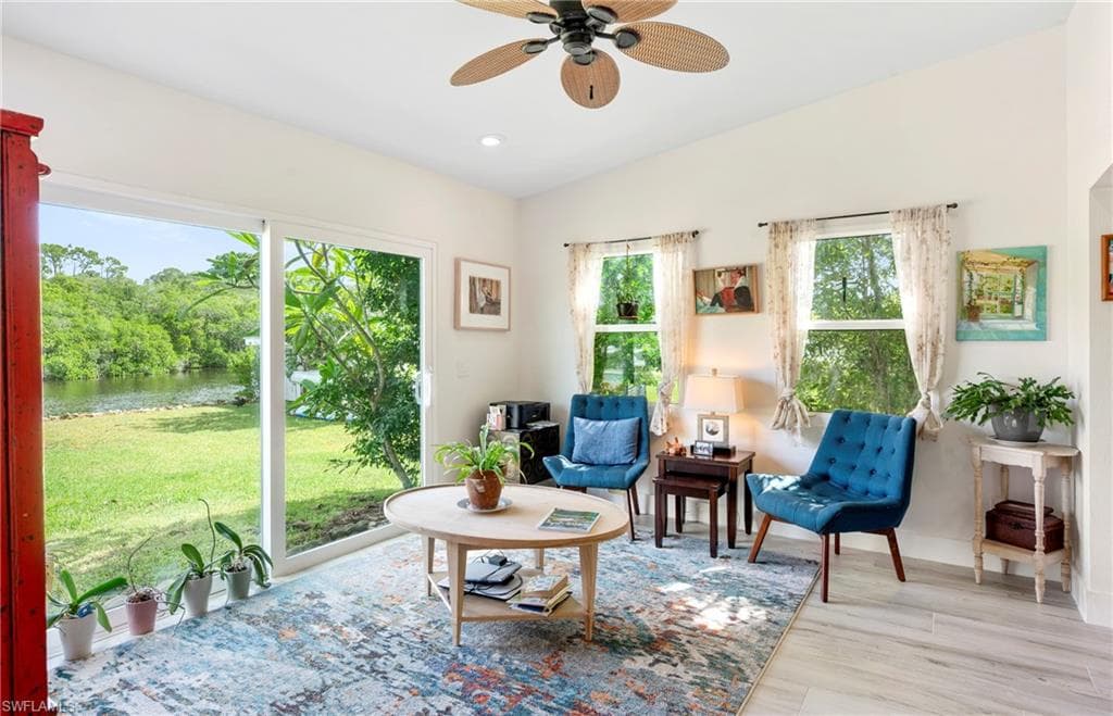 2271 Harbor RD, NAPLES FL 34104-23