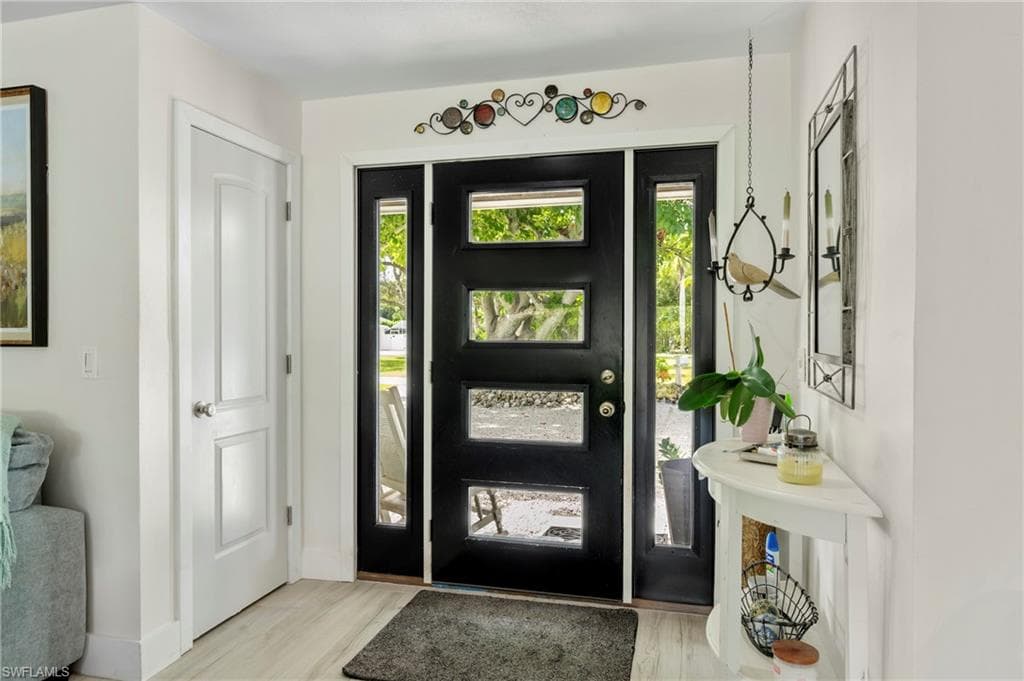 2271 Harbor RD, NAPLES FL 34104-14