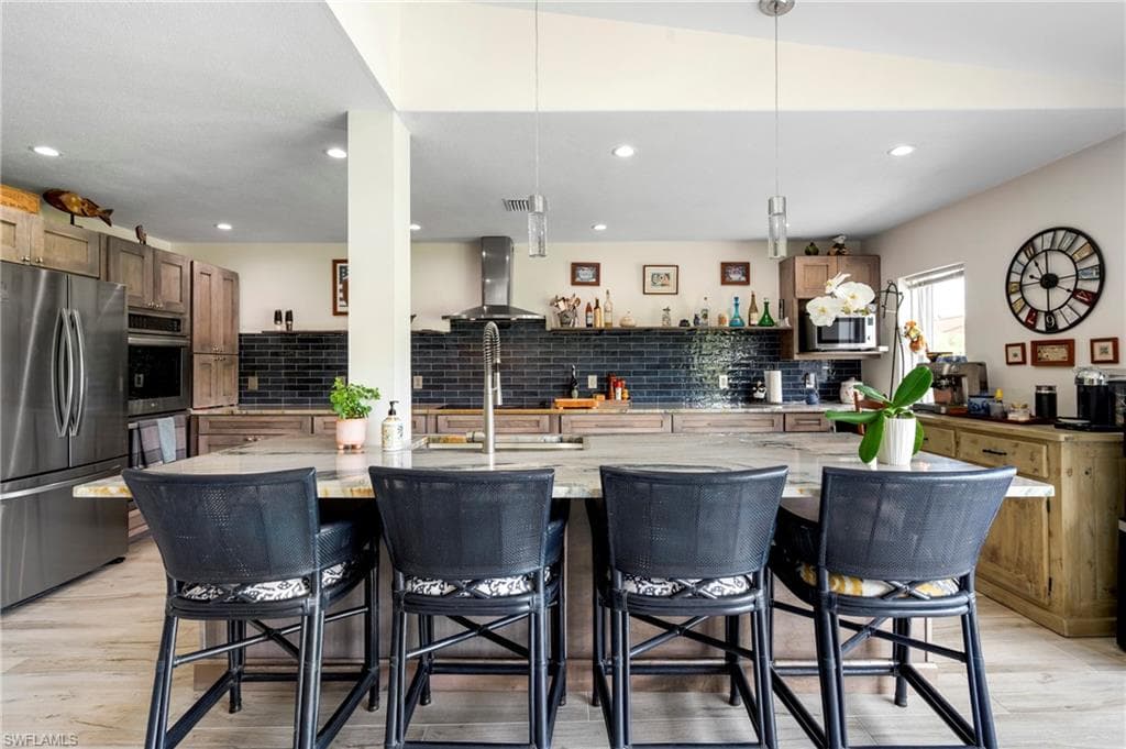 2271 Harbor RD, NAPLES FL 34104-18