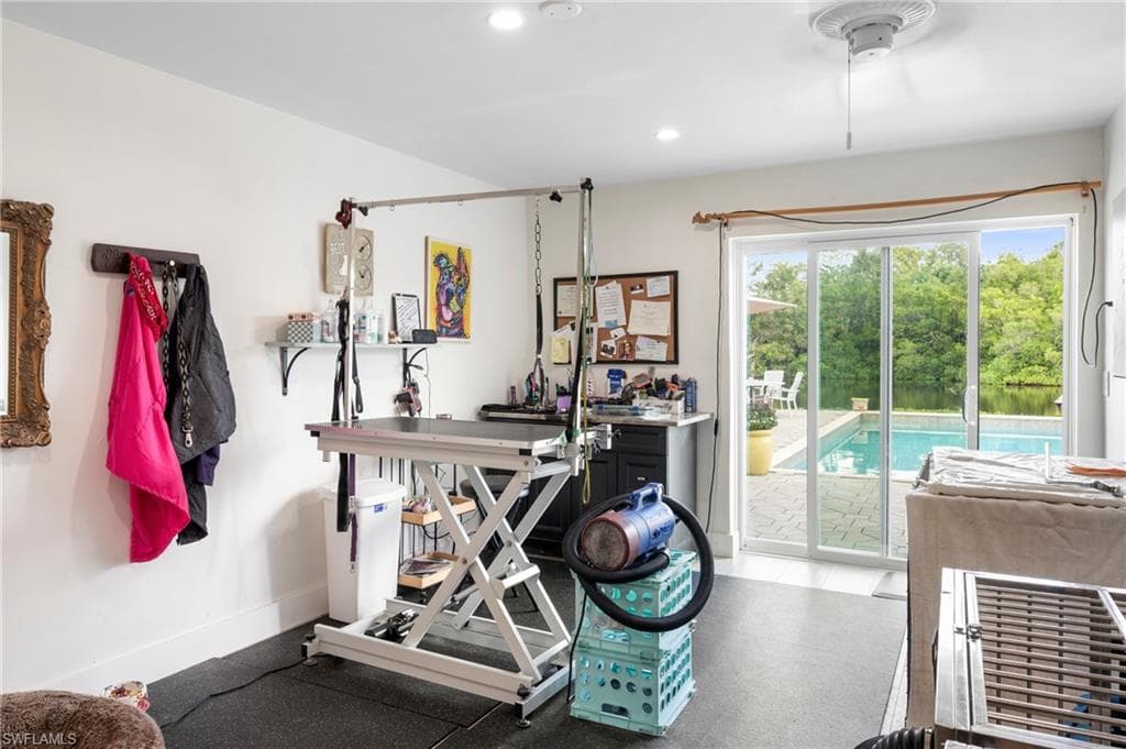 2271 Harbor RD, NAPLES FL 34104-30