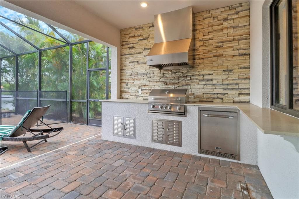 1878 Mustique ST, NAPLES FL 34120-30