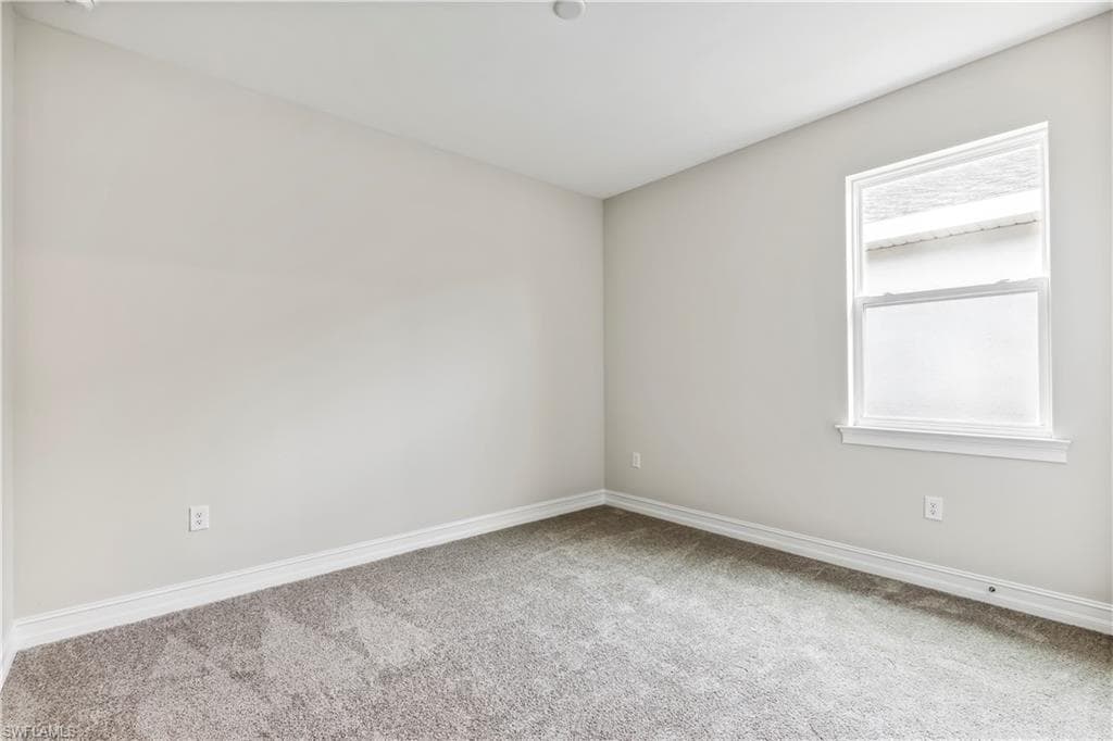 548 Spring Hill Lake LOOP, CAPE CORAL FL 33993-11