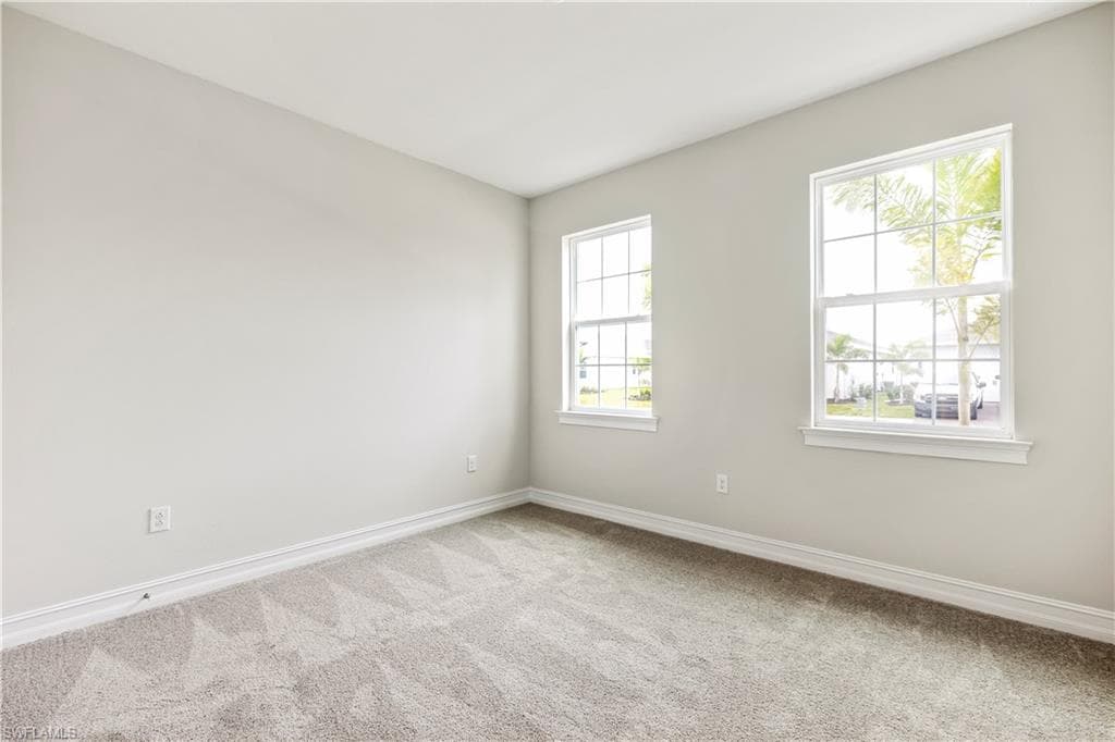 548 Spring Hill Lake LOOP, CAPE CORAL FL 33993-10