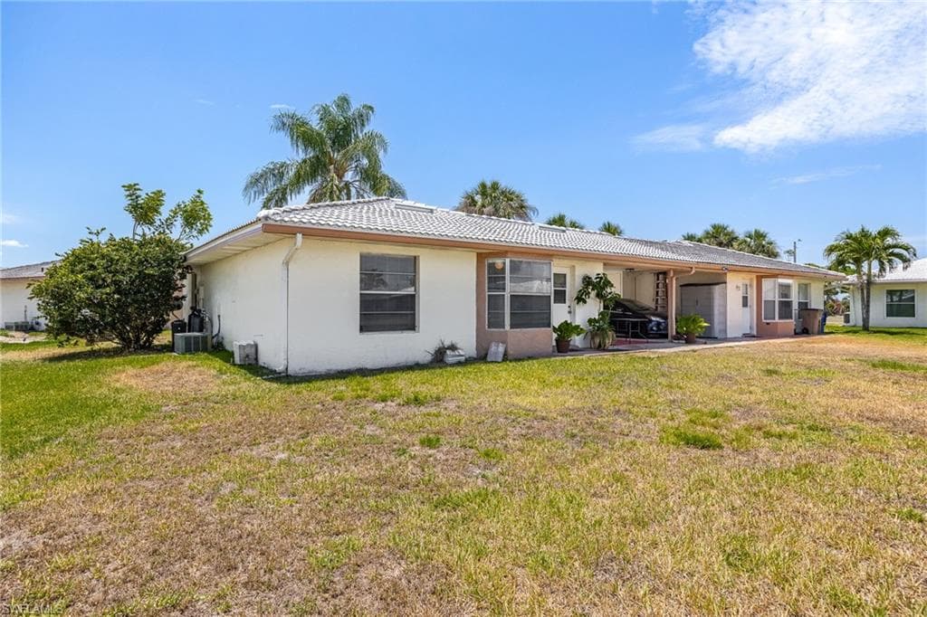 220 Oakmont PKWY, LEHIGH ACRES FL 33936-25