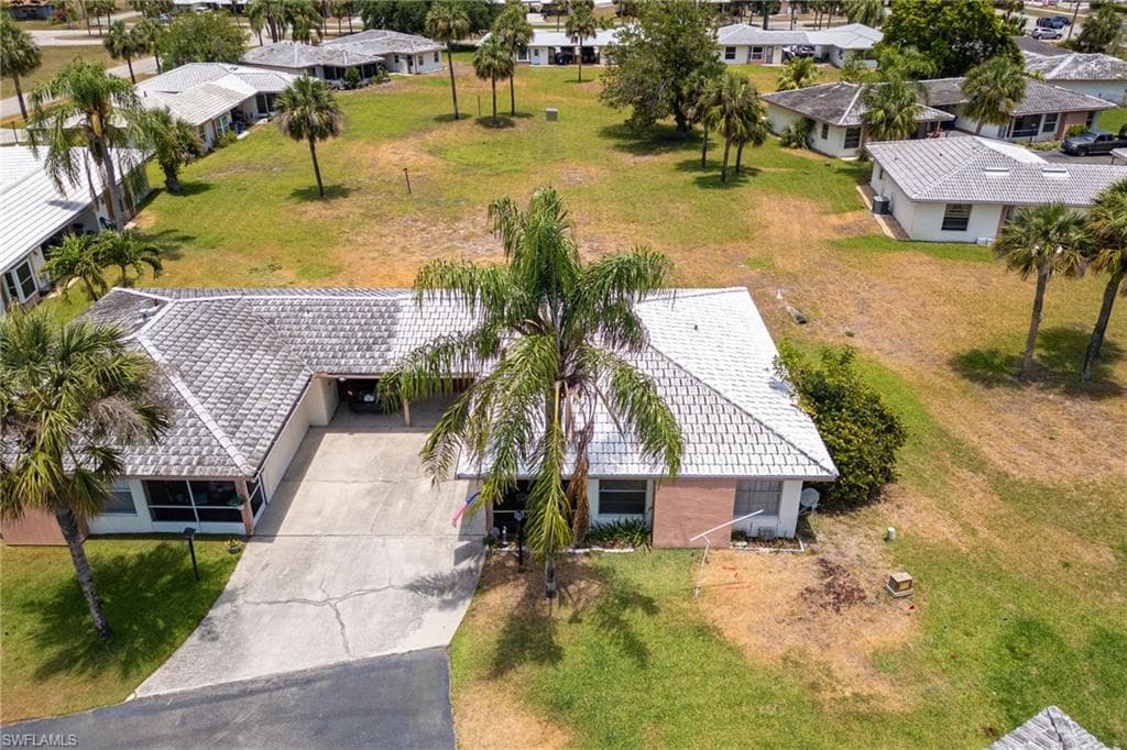 220 Oakmont PKWY, LEHIGH ACRES FL 33936-30