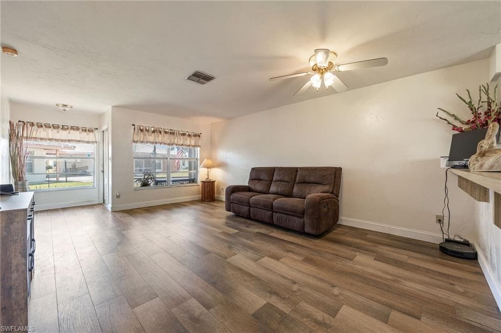 220 Oakmont PKWY, LEHIGH ACRES FL 33936-4