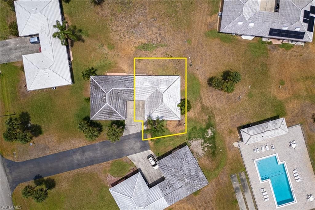 220 Oakmont PKWY, LEHIGH ACRES FL 33936-28