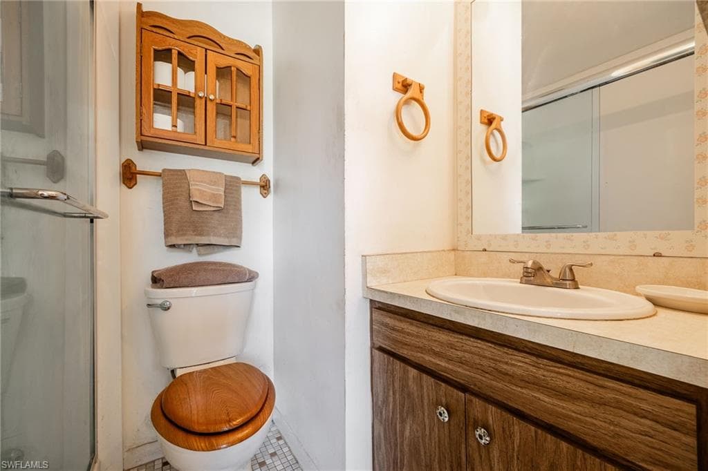 220 Oakmont PKWY, LEHIGH ACRES FL 33936-35