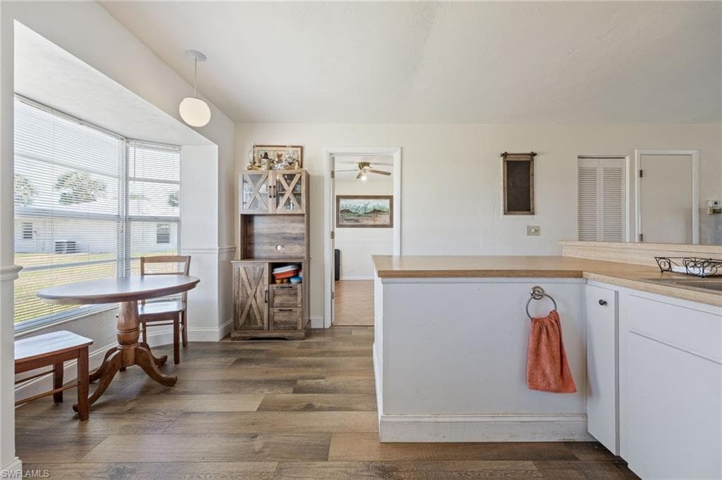 220 Oakmont PKWY, LEHIGH ACRES FL 33936-10