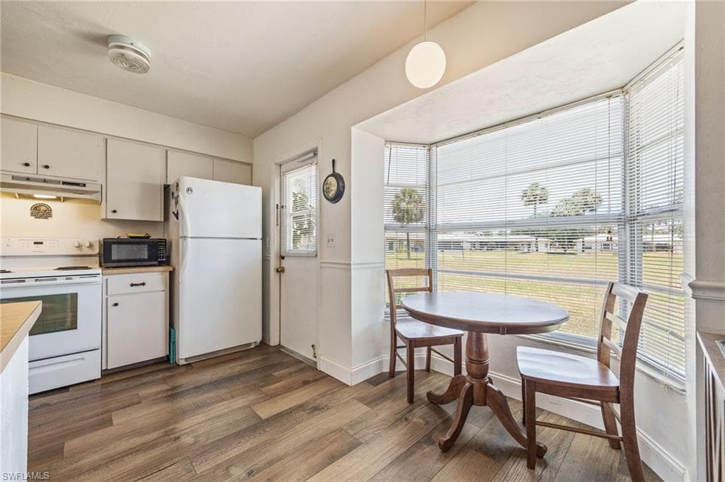 220 Oakmont PKWY, LEHIGH ACRES FL 33936-42