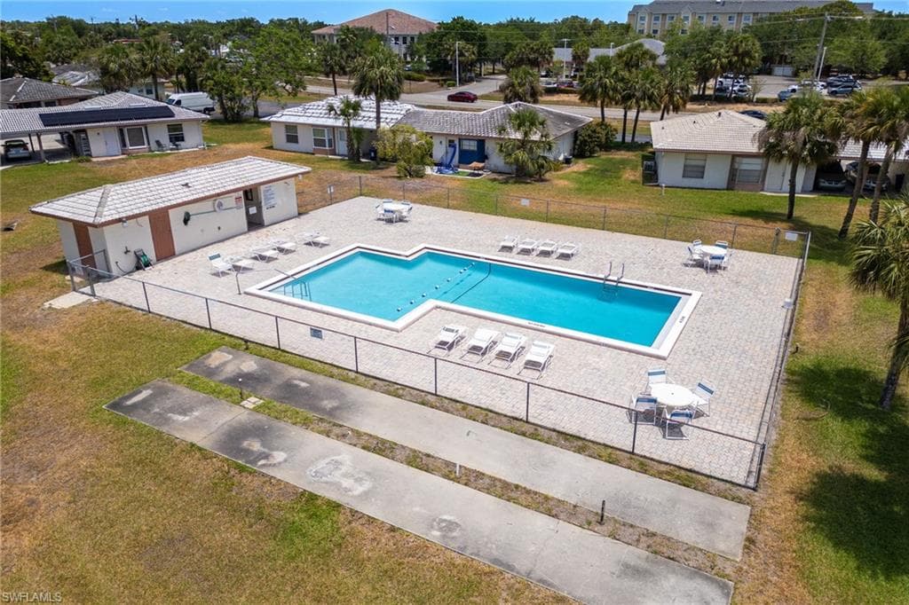 220 Oakmont PKWY, LEHIGH ACRES FL 33936-27