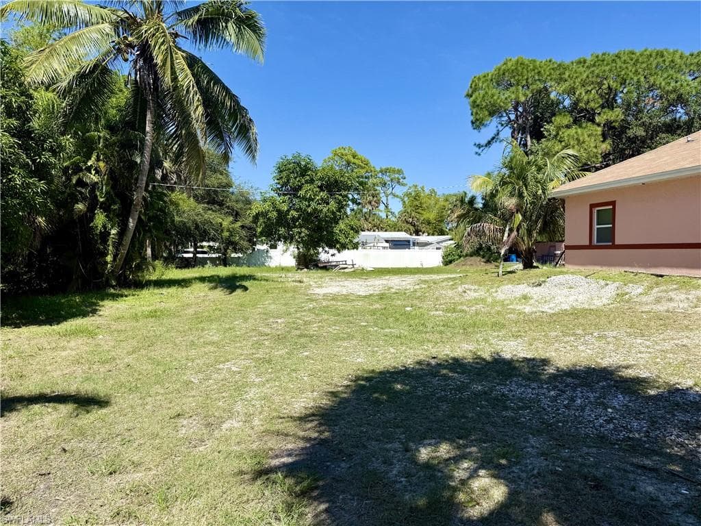 2923 Terrace AVE, NAPLES FL 34104-1