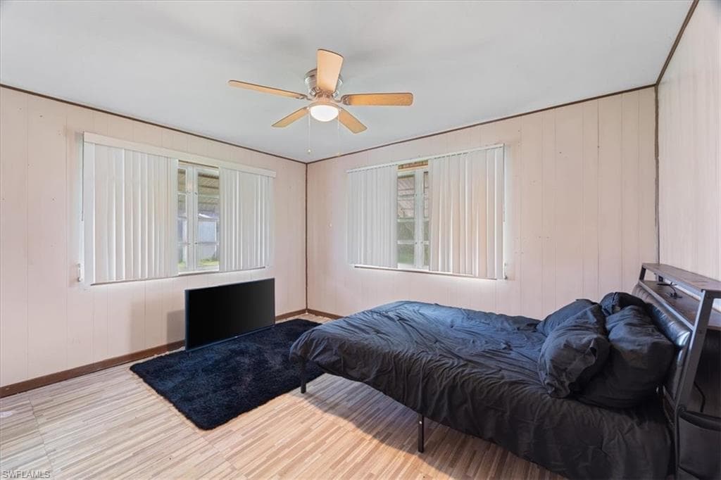 298 Lakeview DR, NORTH FORT MYERS FL 33917-12