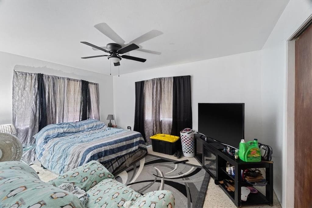 298 Lakeview DR, NORTH FORT MYERS FL 33917-14