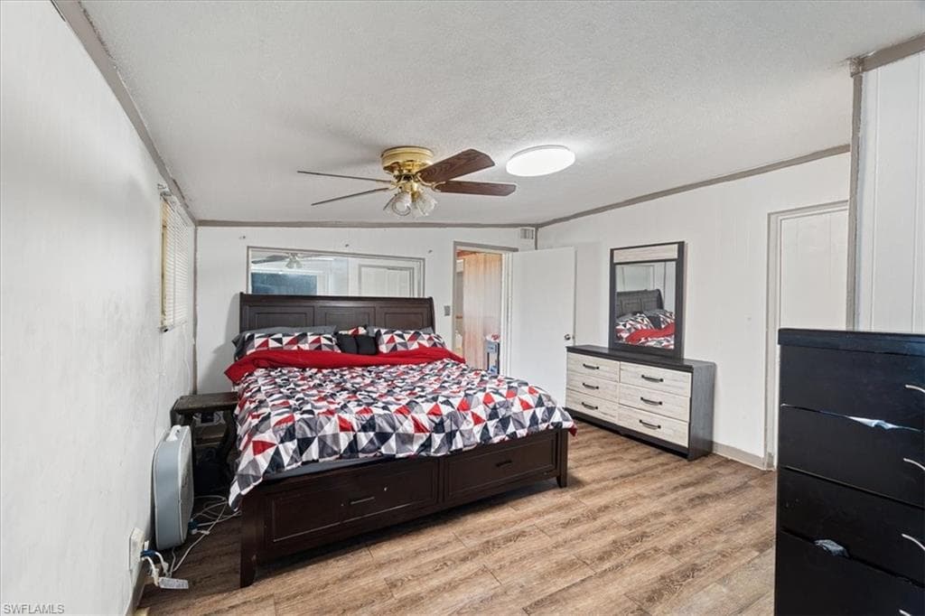 298 Lakeview DR, NORTH FORT MYERS FL 33917-10