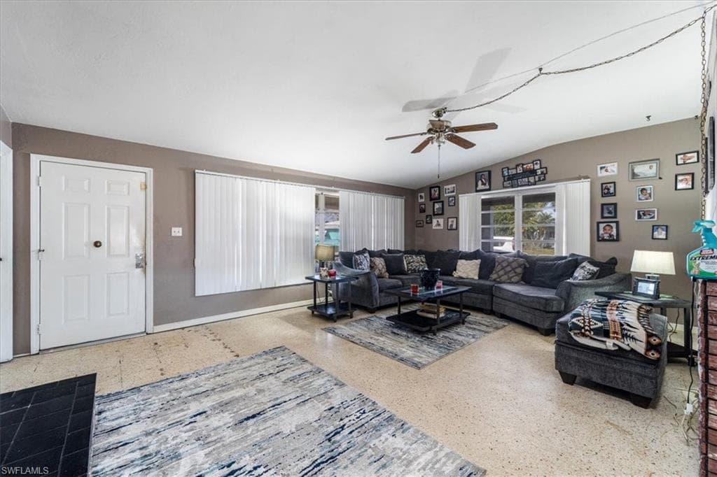 298 Lakeview DR, NORTH FORT MYERS FL 33917-20