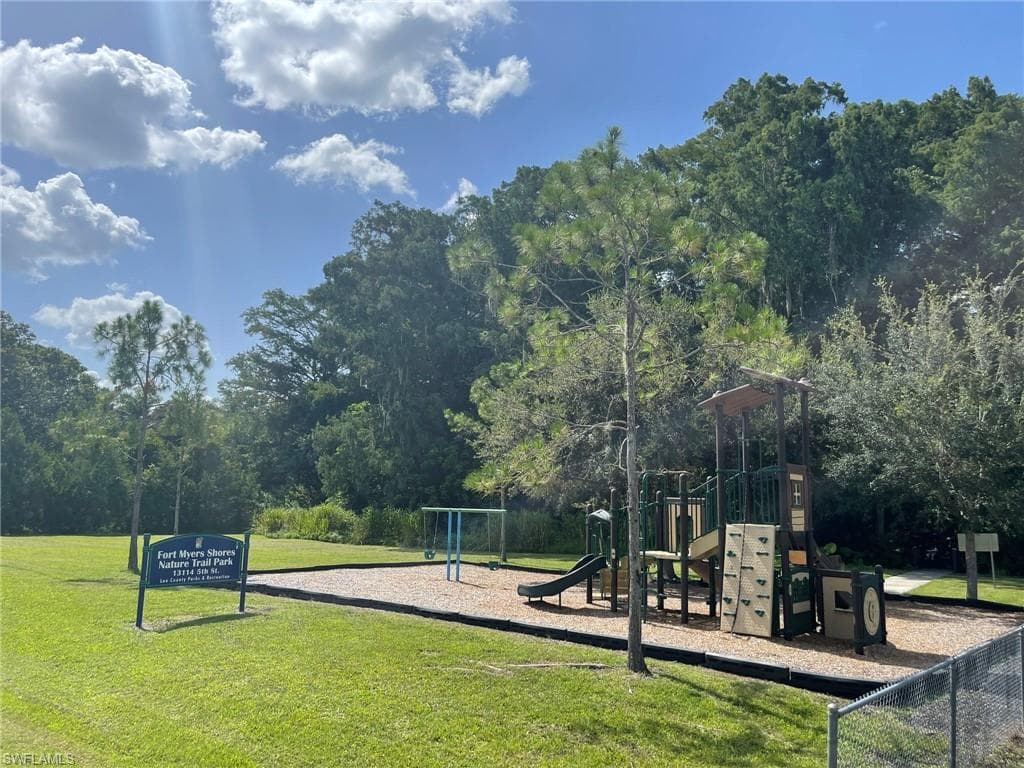 13209 5th ST, FORT MYERS FL 33905-2