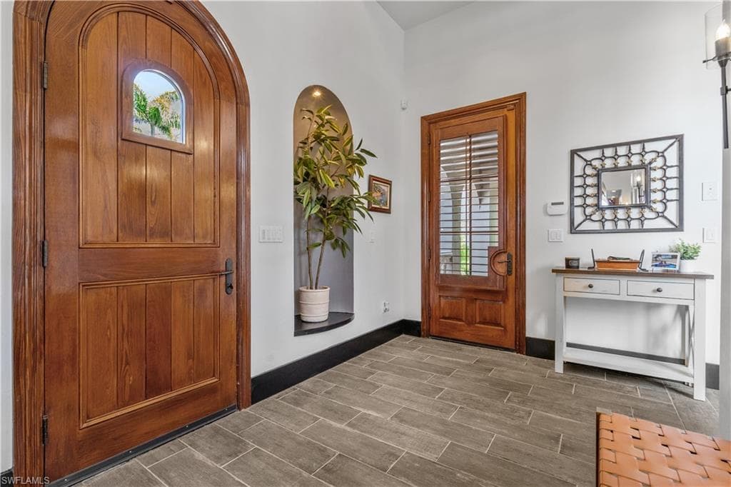 3914 W Riverside DR, FORT MYERS FL 33901-5