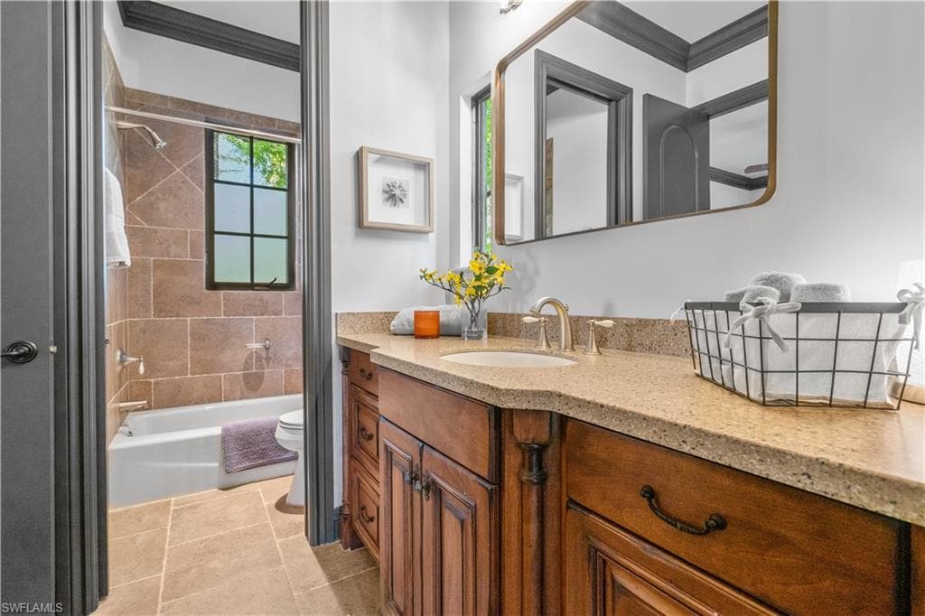 3914 W Riverside DR, FORT MYERS FL 33901-48