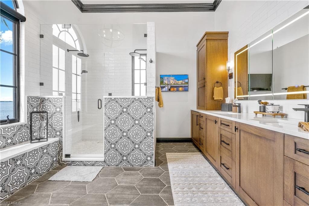 3914 W Riverside DR, FORT MYERS FL 33901-40