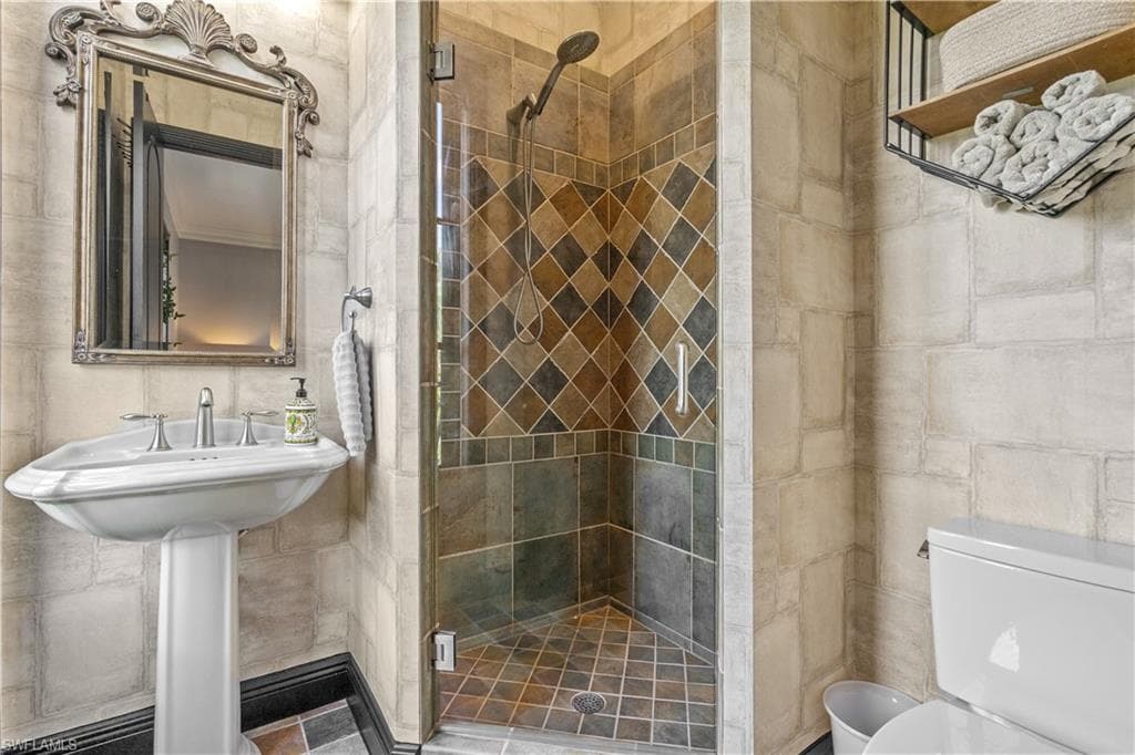 3914 W Riverside DR, FORT MYERS FL 33901-43