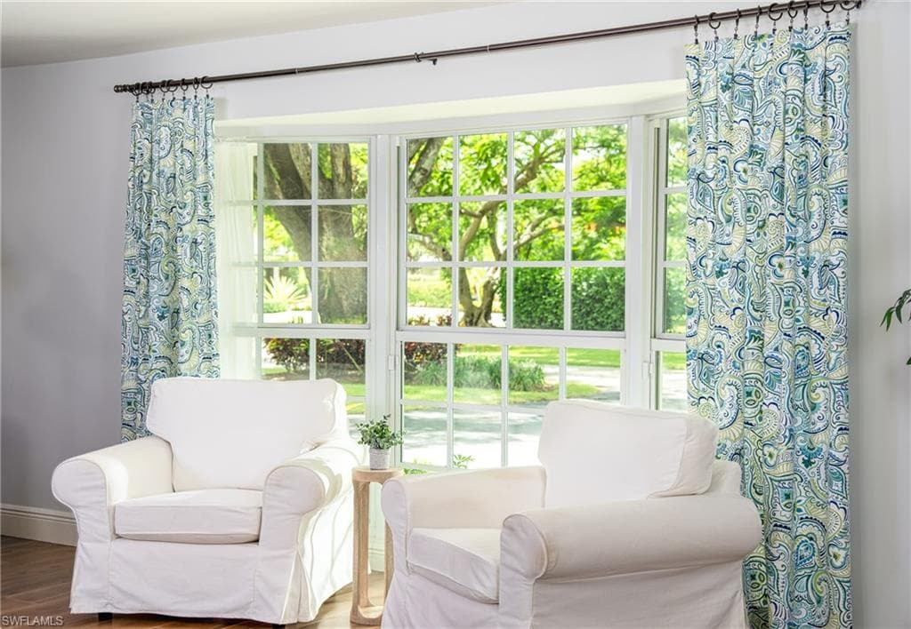 675 Yucca RD, NAPLES FL 34102-5