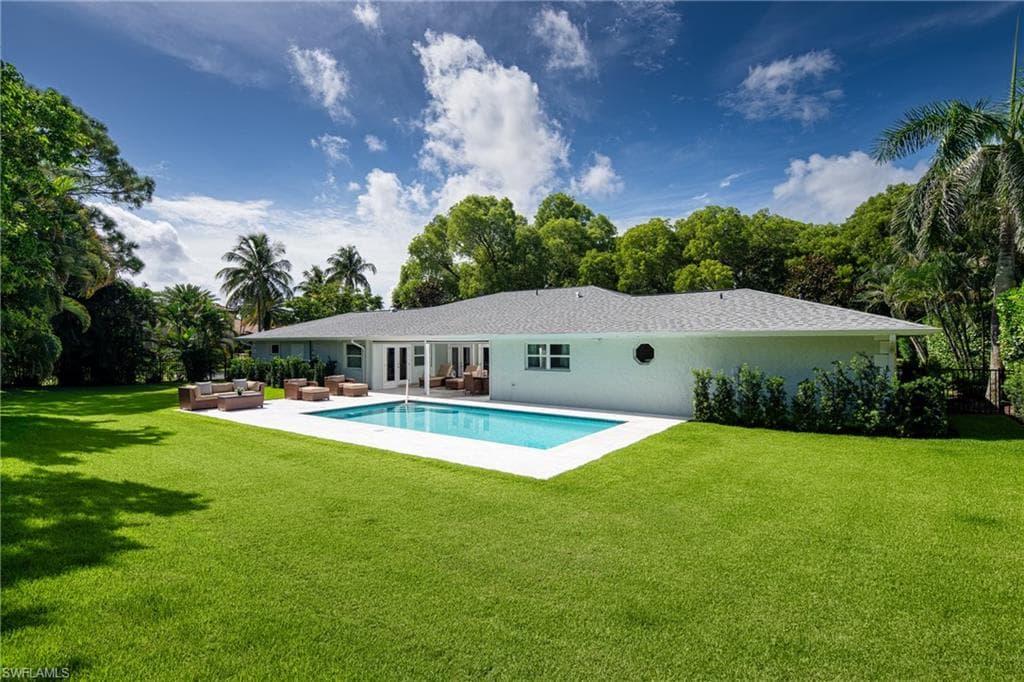 675 Yucca RD, NAPLES FL 34102-19