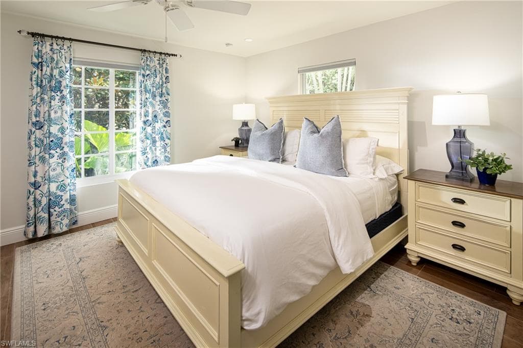 675 Yucca RD, NAPLES FL 34102-9
