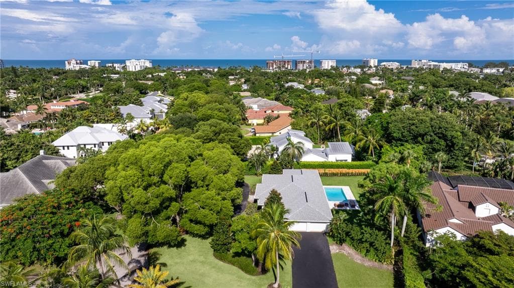 675 Yucca RD, NAPLES FL 34102-17