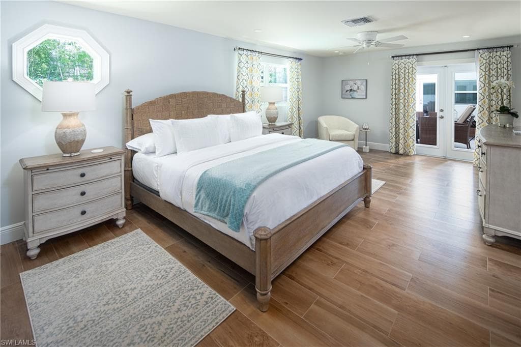 675 Yucca RD, NAPLES FL 34102-7