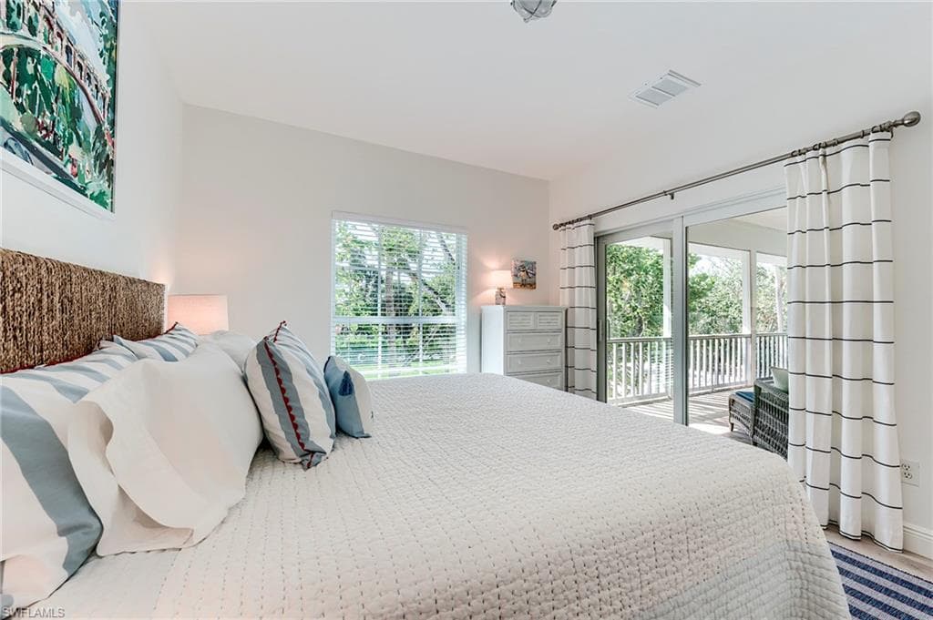 2612 Coconut DR, SANIBEL FL 33957-25