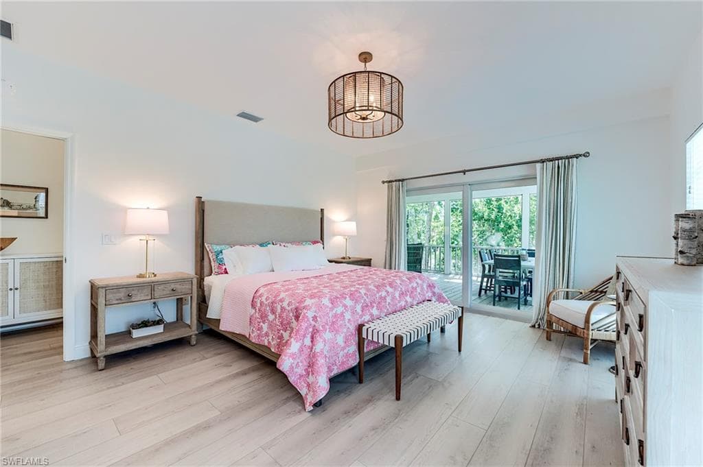 2612 Coconut DR, SANIBEL FL 33957-19