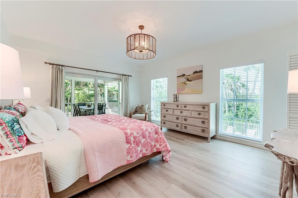 2612 Coconut DR, SANIBEL FL 33957-17