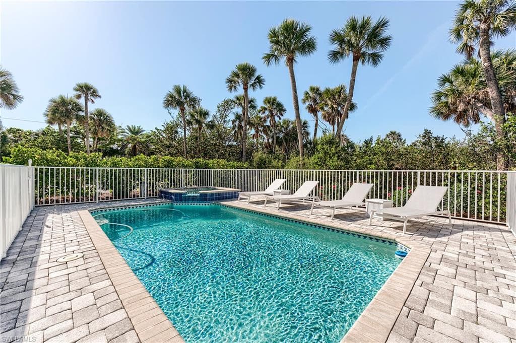 2612 Coconut DR, SANIBEL FL 33957-34