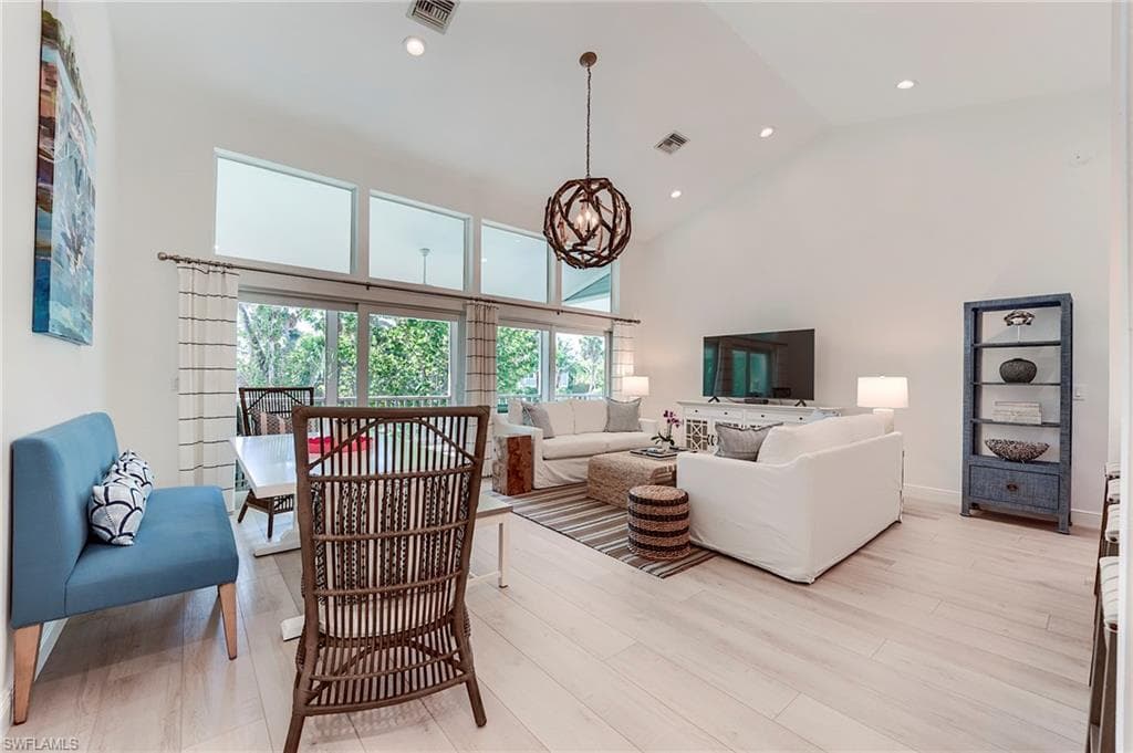 2612 Coconut DR, SANIBEL FL 33957-3