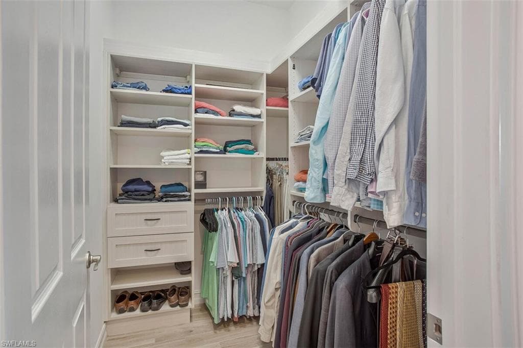 1422 Mockingbird DR, NAPLES FL 34120-25