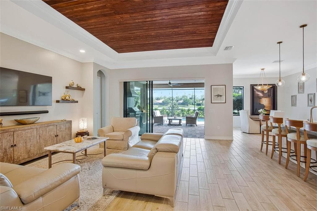 1422 Mockingbird DR, NAPLES FL 34120-35