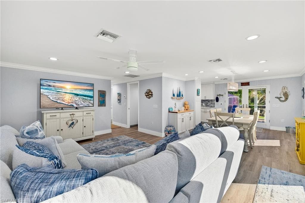 1825 Middle Gulf DR, SANIBEL FL 33957-3