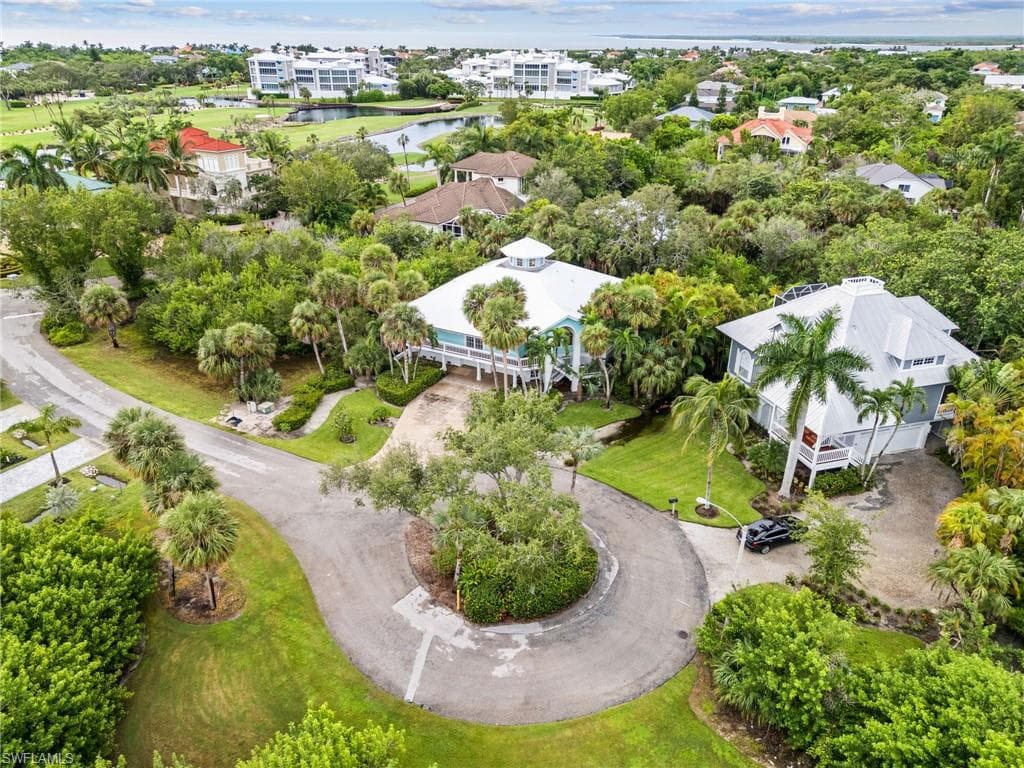 380 Periwinkle CT, MARCO ISLAND FL 34145-41