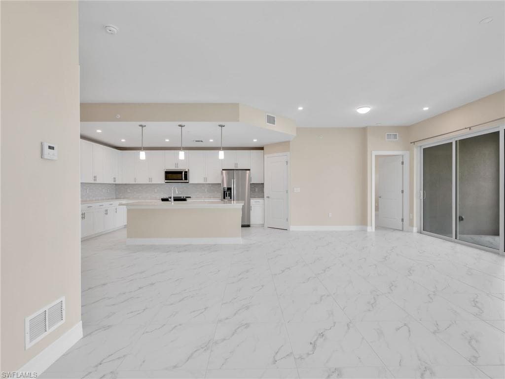 257 Indies Dr E # 102, NAPLES FL 34114-6