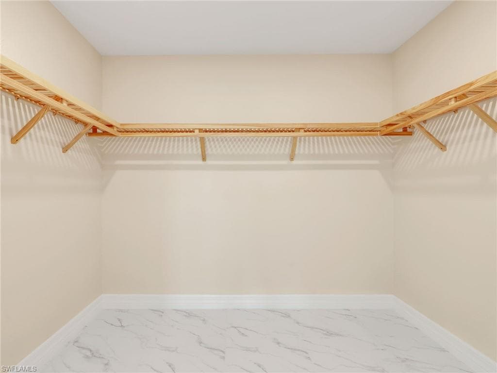 257 Indies Dr E # 102, NAPLES FL 34114-27