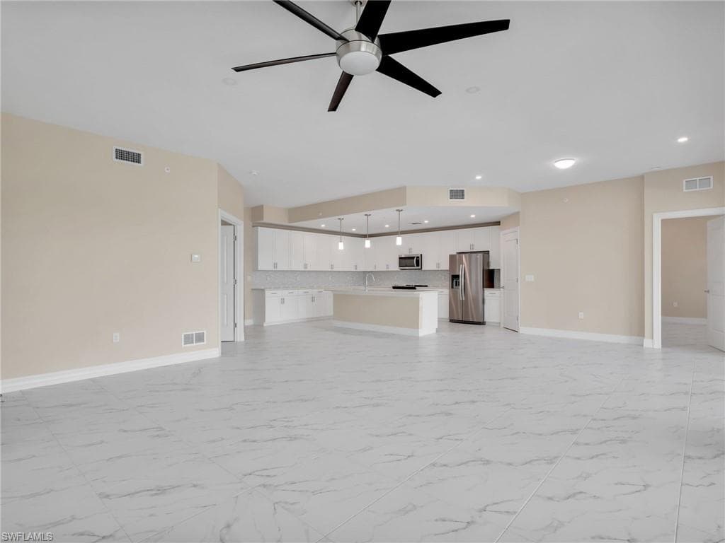 257 Indies Dr E # 102, NAPLES FL 34114-10