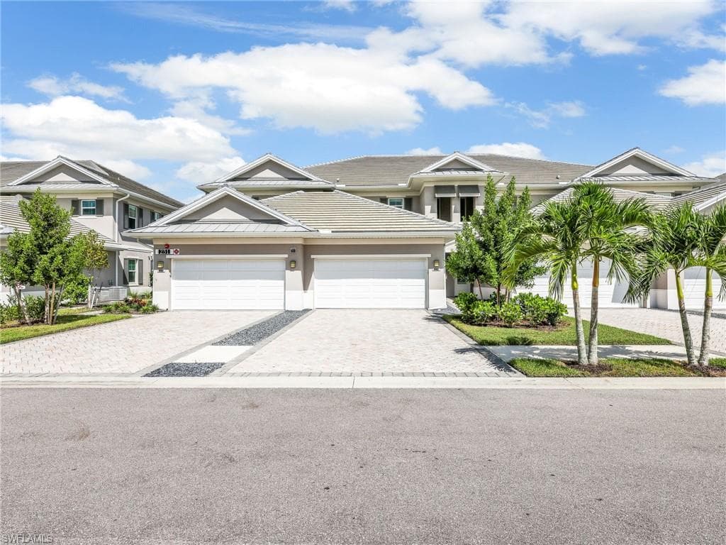 257 Indies Dr E # 102, NAPLES FL 34114-43