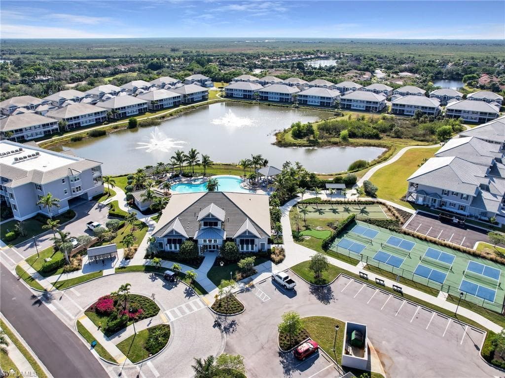 257 Indies Dr E # 102, NAPLES FL 34114-38