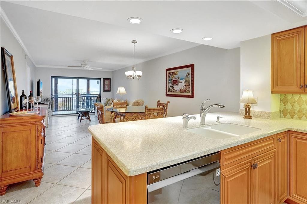 4263 Bay Beach LN # 714, FORT MYERS BEACH FL 33931-18