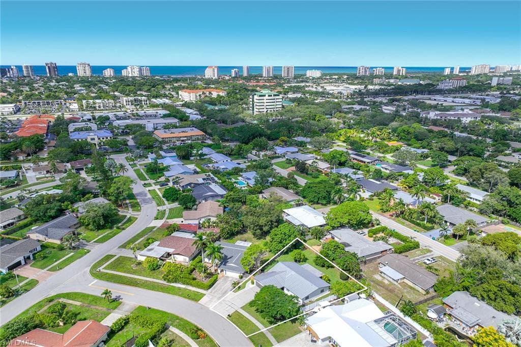 1235 Woodridge AVE, NAPLES FL 34103-4