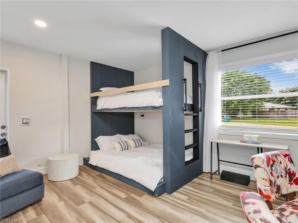 3511 Santiago Way, NAPLES FL 34105-26