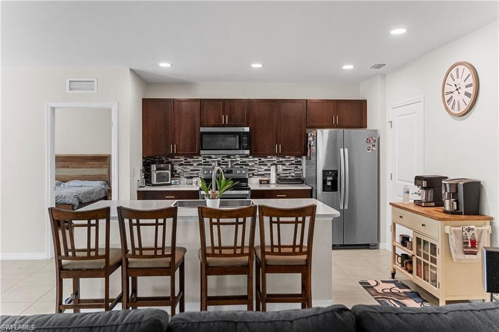 8880 Cascade Price CIR, NORTH FORT MYERS FL 33917-8