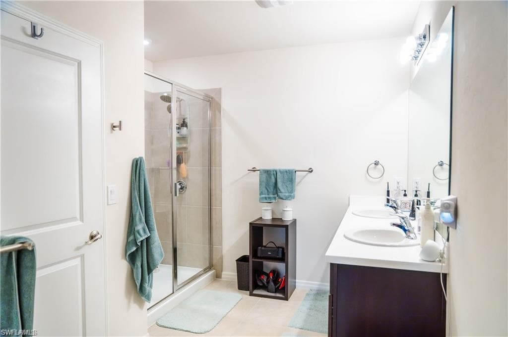 8880 Cascade Price CIR, NORTH FORT MYERS FL 33917-10