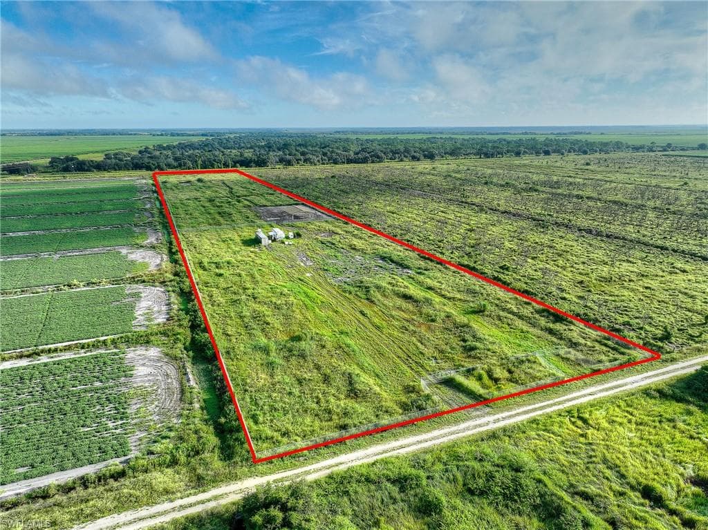 7050 6th RD, LABELLE FL 33935-9